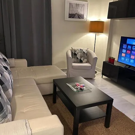 Apartamento Fibes-Congresos Parking Gratis-3