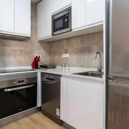 Apartamento 2 en Estadio del Sevilla, 3 habitaciones y metro-2