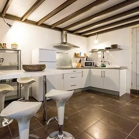 2 Rooms for 4, piso compartido-2