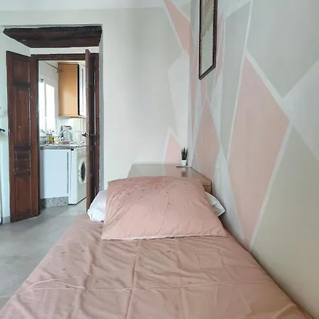 Lovely 1-Bedroom Loft With Terrace. Amazing View.-2