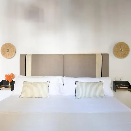 Triana Boutique Apartments By Hommyhome-3