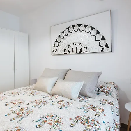 el apartamento del reloj de sol-3