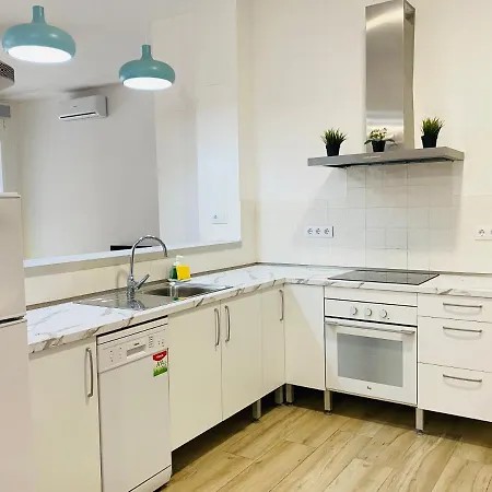 Flamenca Triana - Apartamento Totalmente Equipado Wifi 2D sofas camas 2 baños-3