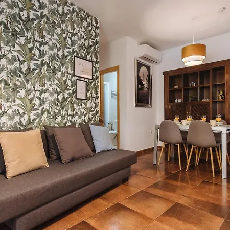 Homeyseville- Bright Apartment At Santa Cruz 6 Pax, Parking Optional-2