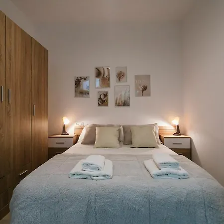 One&Lux San Luis Feel At Home In A Renovated Apartment-3