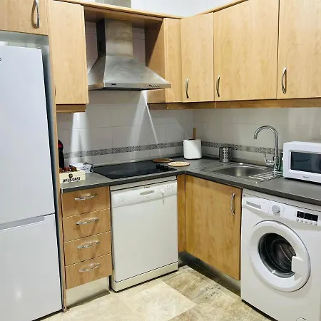 Apartamento Acogedor Y Moderno En Pleno Centro De Sevilla Con Parking Gratis-2