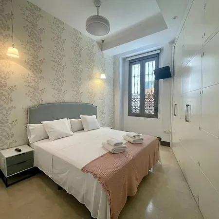 J21 Apartment By Cathedral Alcazar-3