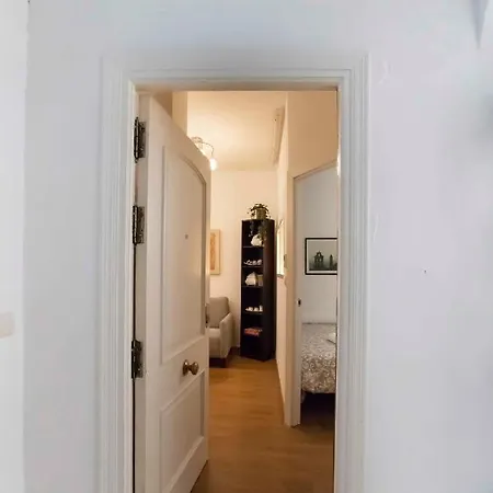 Sf - Shiny Apartment In City Centre-3