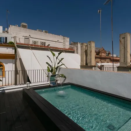 Lujoso apartamento con piscina compartida 1-2