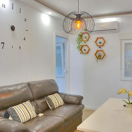 Family Apartment In Triana-2