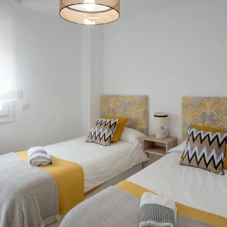 Luxury Apartment Free Parking-3