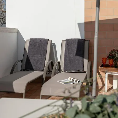 Aurora Terrace Apartments-3