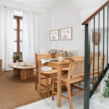Magno Apartments San Laureano - Private Parking Included-3