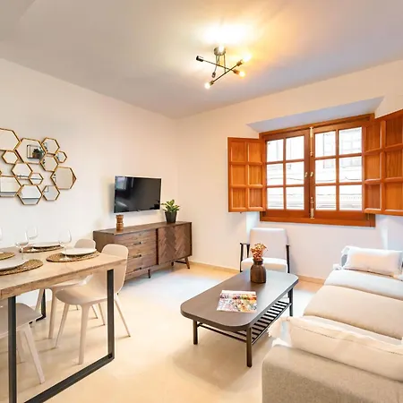 Charming 2 Bedroom Apartment At San Marcos Plaza By Ocityzen-2