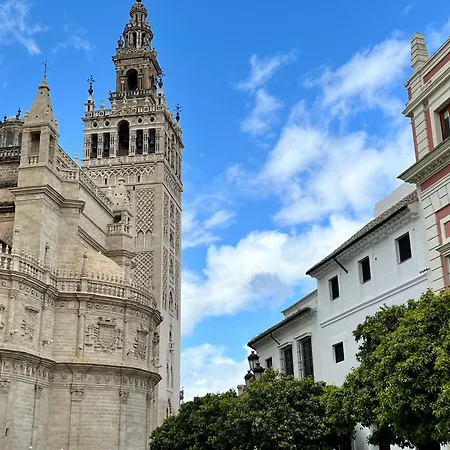Lovely Loft Junto A La Giralda-2