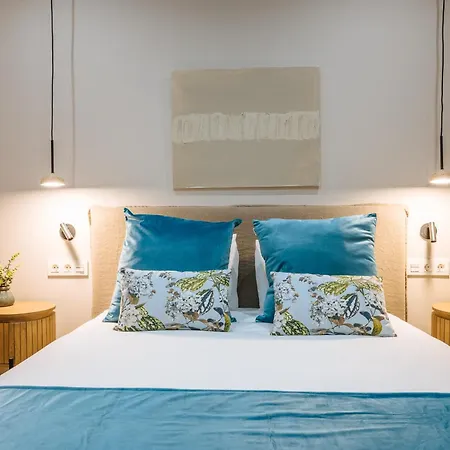 New Hostly Alameda Apartments-2
