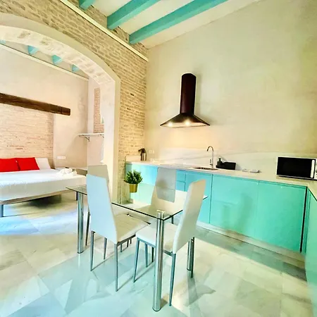 Click Triana Apartment-2