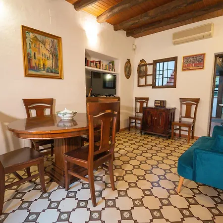 Historic House In The City Center-2