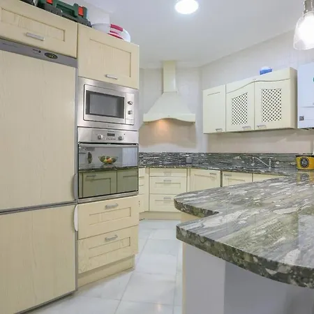 Riverwalk Suites - Puente Triana-3