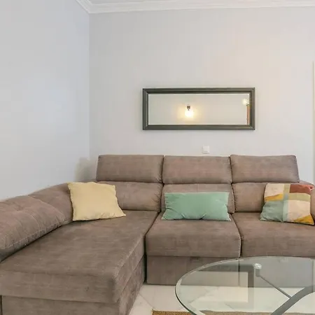 Riverwalk Suites - Puente Triana-3