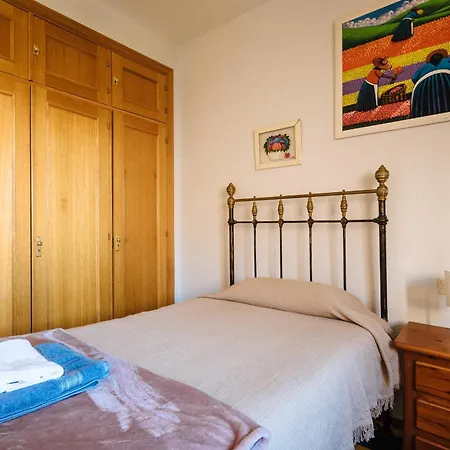 Acogedor Piso Con Parking Santa Justa-2