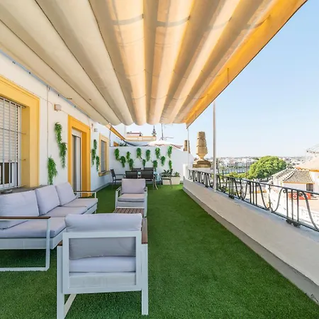 Trendy Penthouse By The Bullring-3