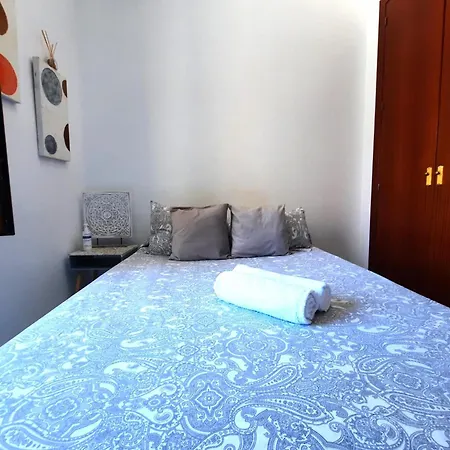 Budget And Lovely Rooms Las Setas-2