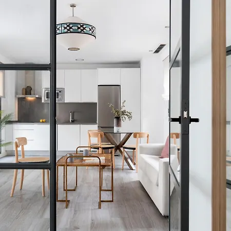 Suites Maestranza - Herreria By Magno Apartments-3