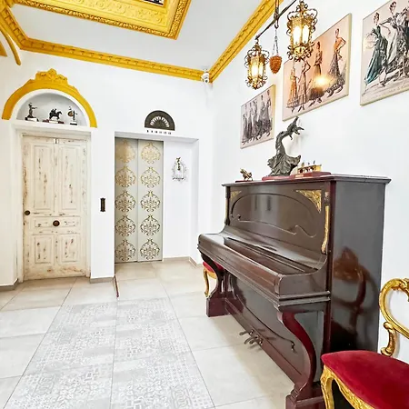 Palace House Hercules Apartments-2