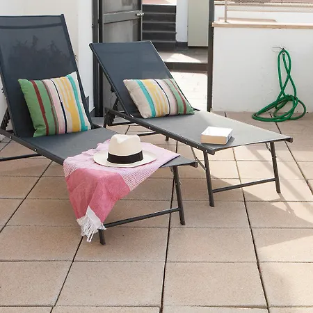 Charming Apartment With Pool And Garage-3