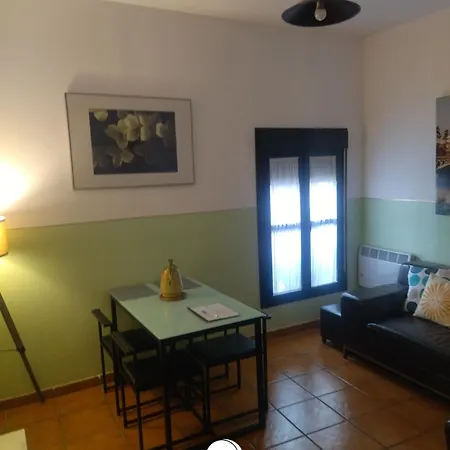 Lumbreras 42 Apartamento, cerca de Isla mágica-3