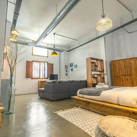 Loft-Style Ground Floor Flat-3