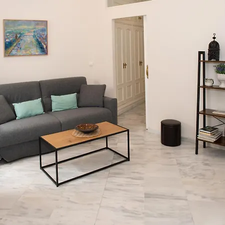Charming&quiet apartment in Plaza del Salvador-2