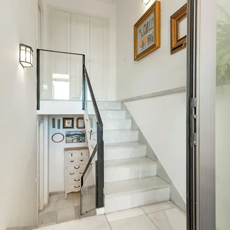 Charming 2 Bedroom Boutique Triplex Apartment With Private Terrace At Seville City Center By Ocityzen-2