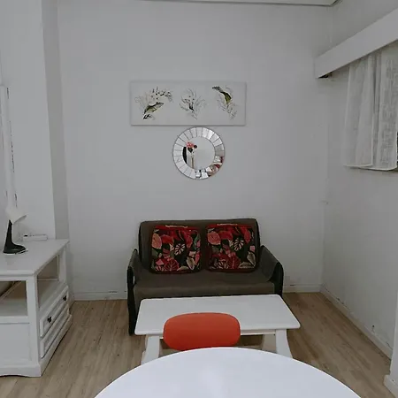 8 Mins Walk To Train Station Low Cost Youth Hostel-2