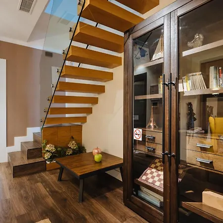 Elegant Duplex 3 Master Bedrooms And Private-2