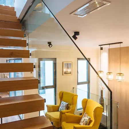 Elegant Duplex 3 Master Bedrooms And Private-3