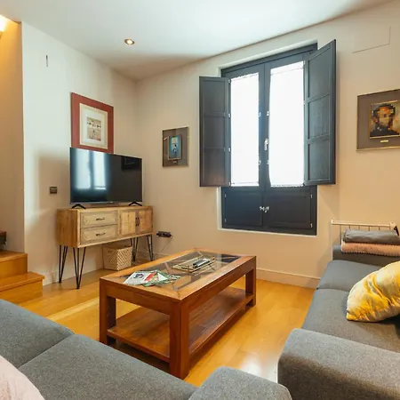 La Maestranza Charming One Or Two Bedrooms Apartments By Ocityzen-2