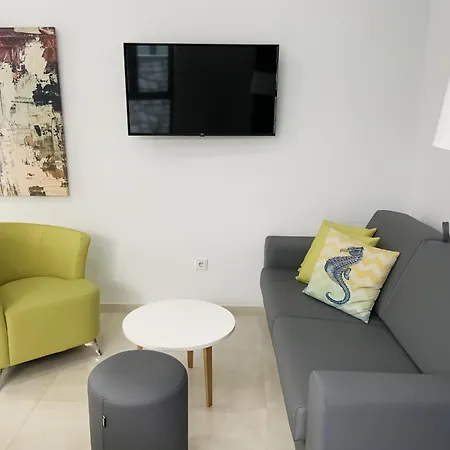 Feelathome Rivero Apartments-2