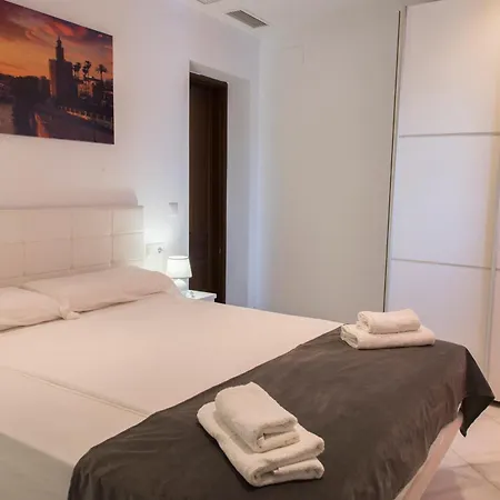 Nightinsevilla Bailen Free Parking-3