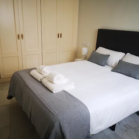 Charming Bright Apartment With Balconies On Cuesta Del Rosario-2