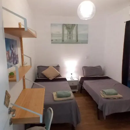 Roberta'S Guest House-3