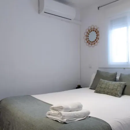Apartamento Moderno En Triana 2 Dormitorios Y Aire Acondicionado-2