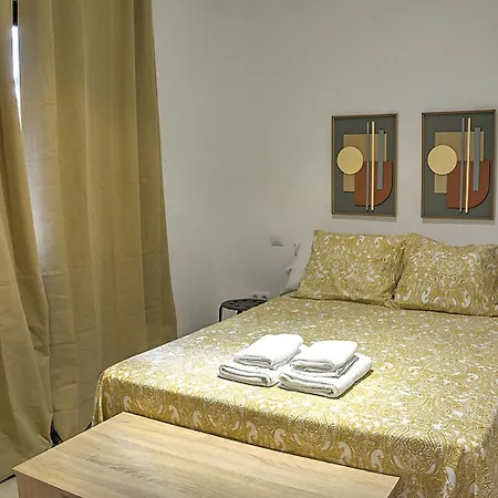 Deluxe Family House-2