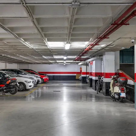 Eclat - City Center - Avenue Luxury Apartment - Private Free Parking-3