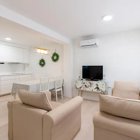 Whitey House In Triana-3