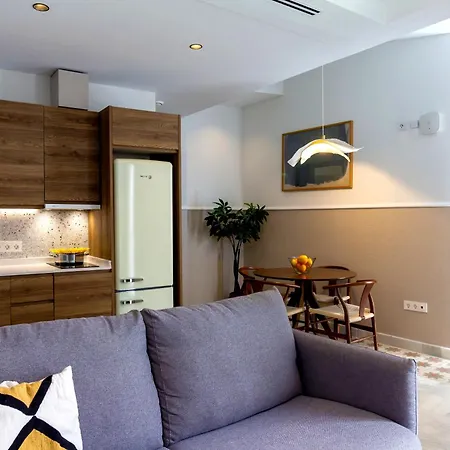 Feelathome San Lorenzo Apartments-3