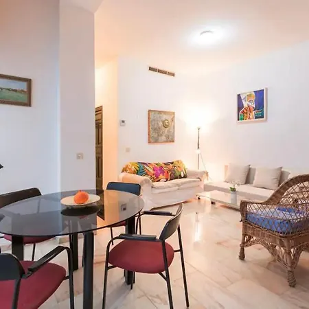Pavia Central Suite by Valcambre-2