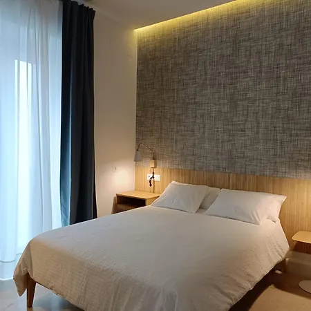 White Suite Alameda-3
