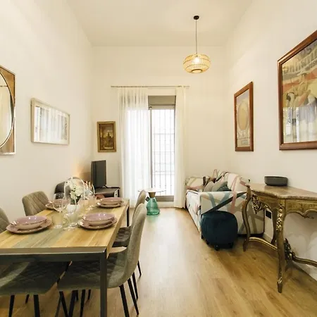 Beautiful With Seasonal Pool- 1Bd 1Bth- Center-3